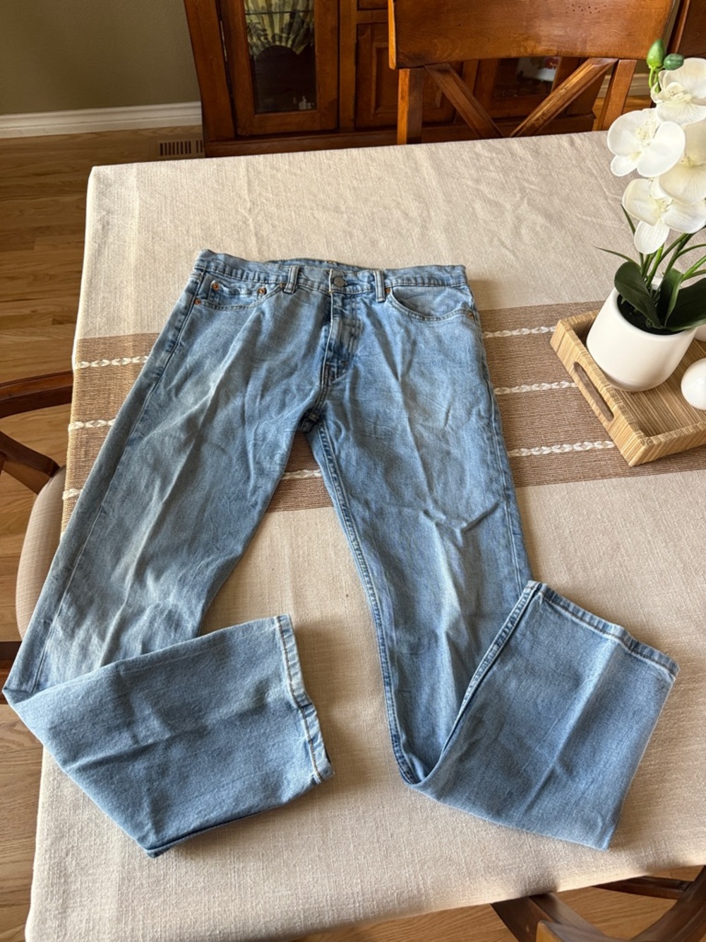Levi's Men's Light Wash Straight-Leg Jeans